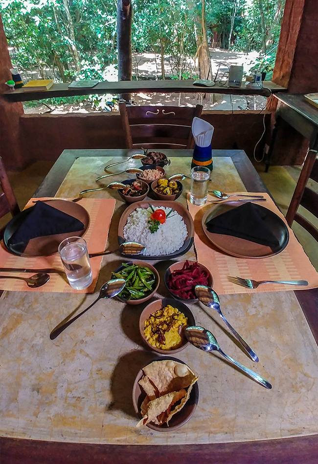 Pidurangala - Dining