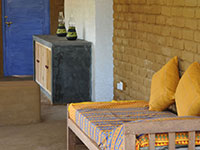 Malittan Cottage - Verandah and Dining Area